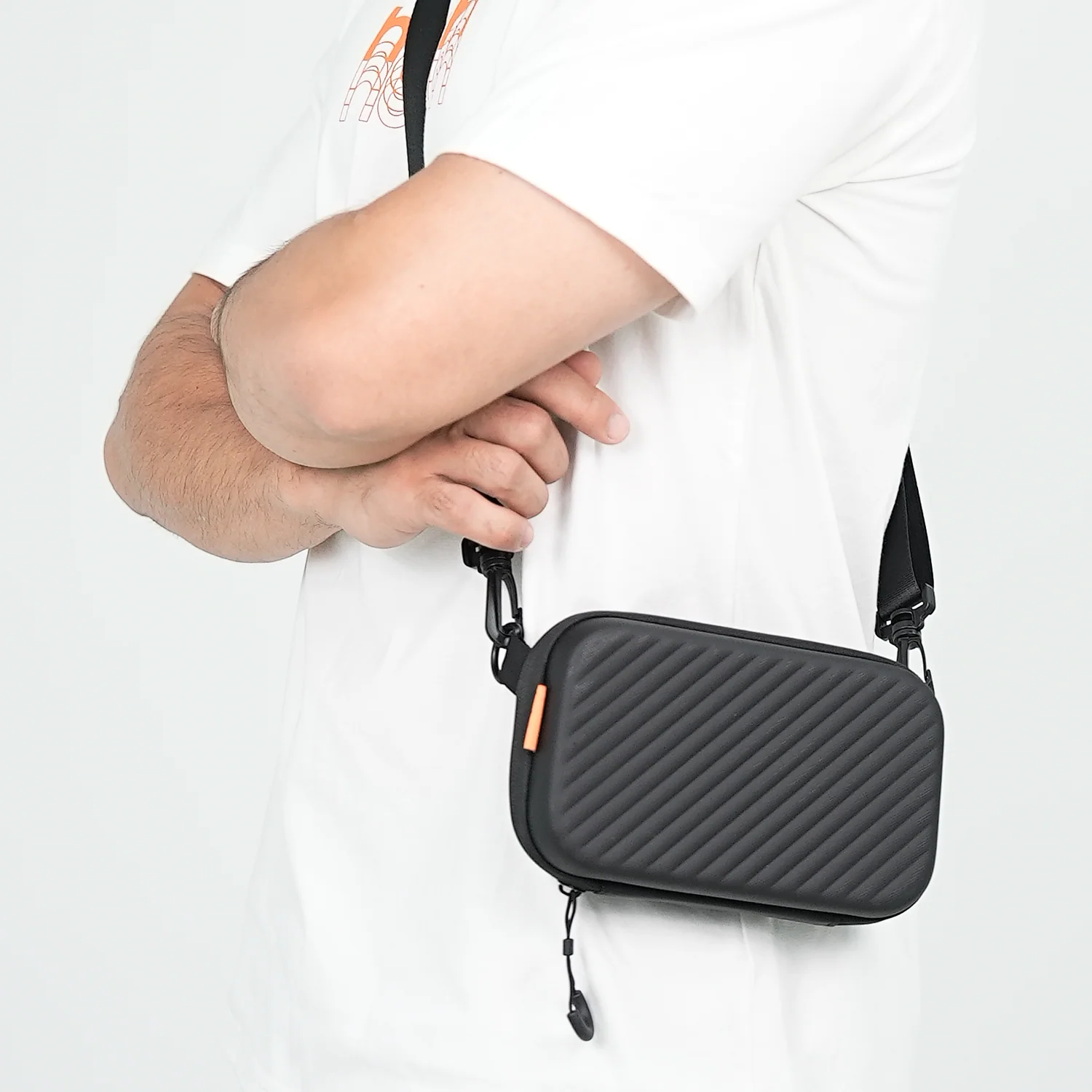 Hohem Crossbody Carrying Bag - Image 7